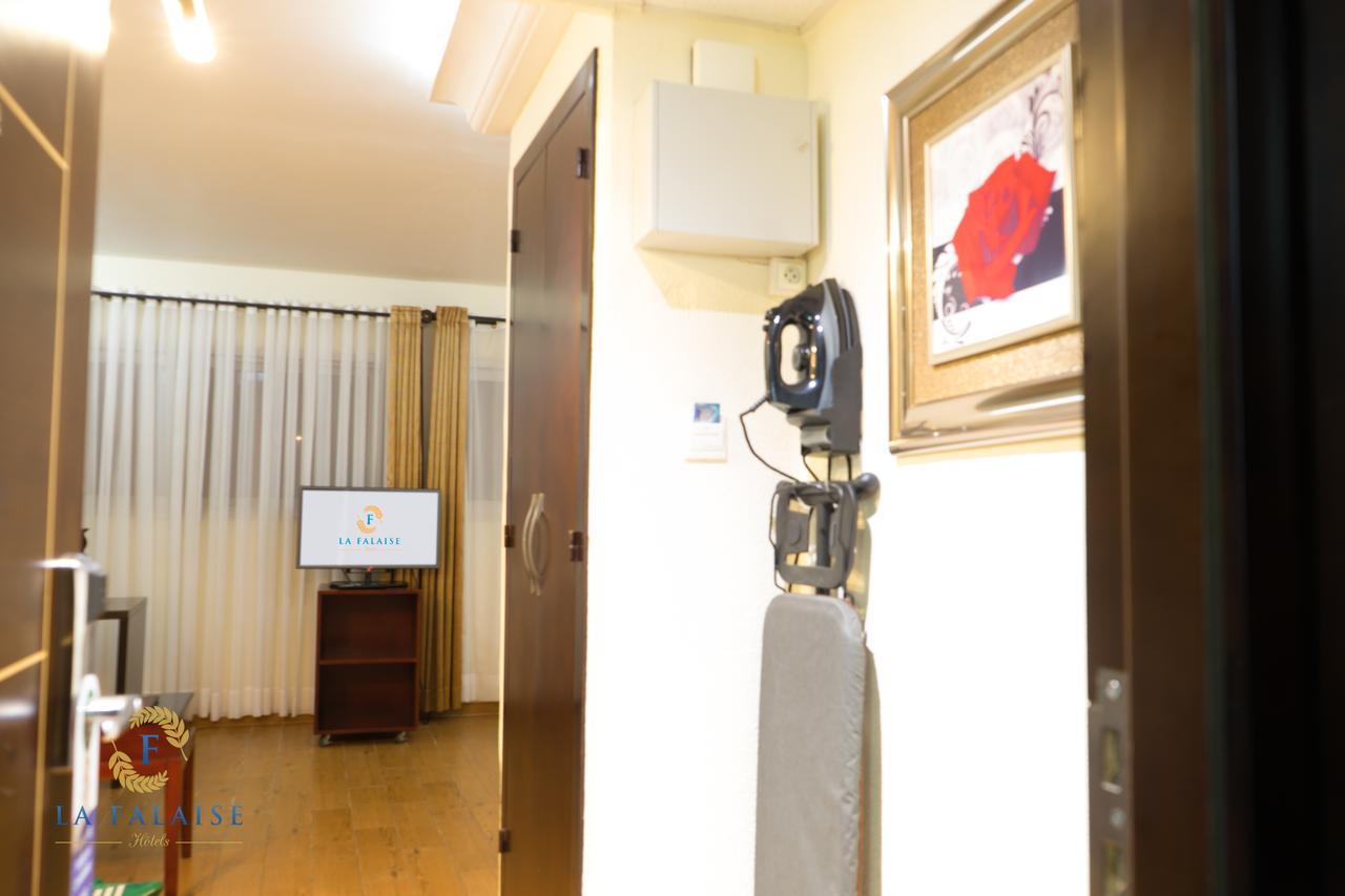 Hotel Residence La Falaise Douala Luaran gambar