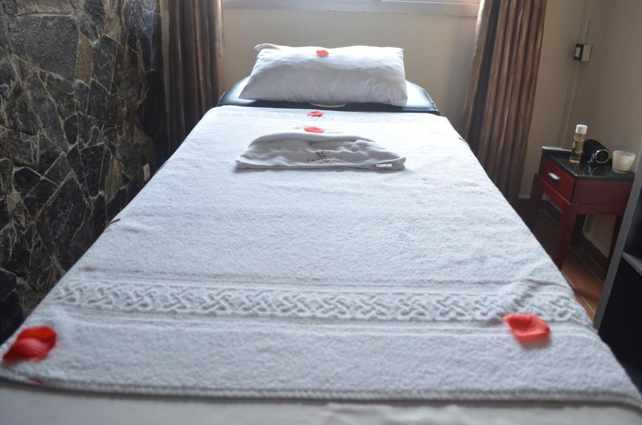 Hotel Residence La Falaise Douala Luaran gambar